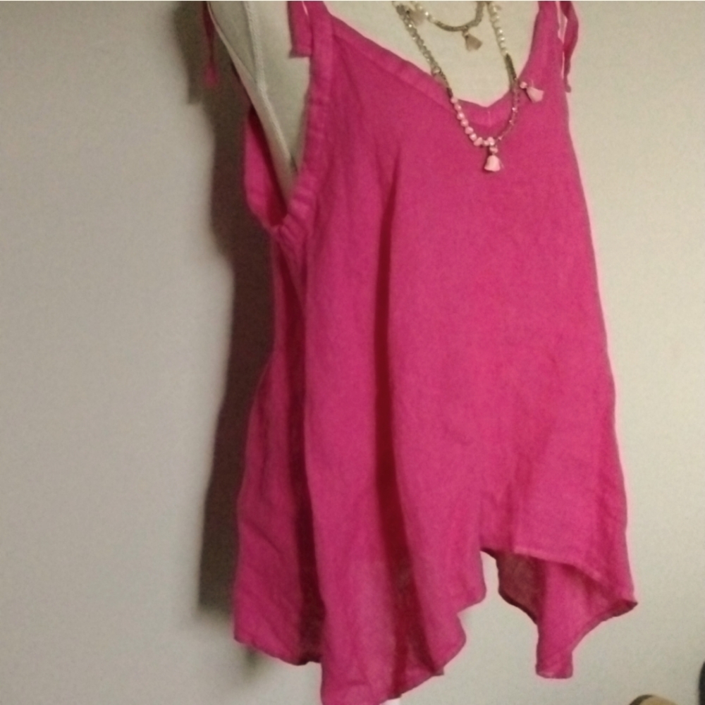 OSFM 100% Italian (Barbie pink) linen shark bite tank w) adjustable ties.